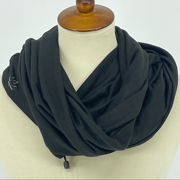 BEYOND YOGA NWT POCKET INFINITY SCARF BLACK ATHLETIC ACTIVE WINTER - Picture 5 of 11